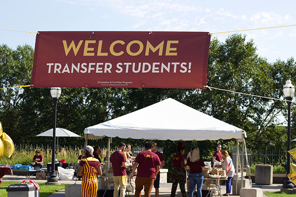 banner reads, "welcome transfer students!"
