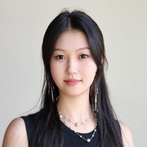 headshot for Vincy Zhang